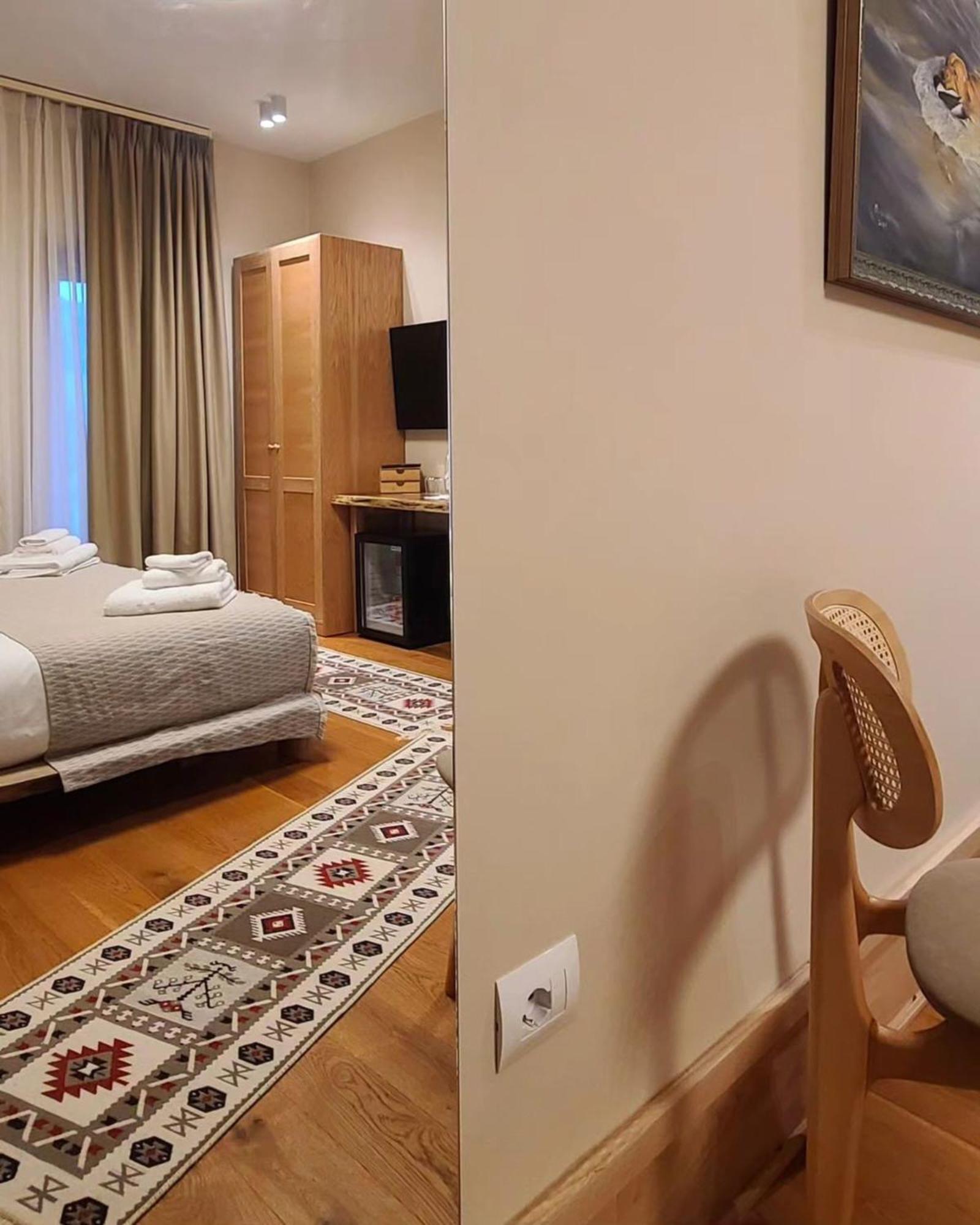 Velar Hotel Boutique Korce Ngoại thất bức ảnh