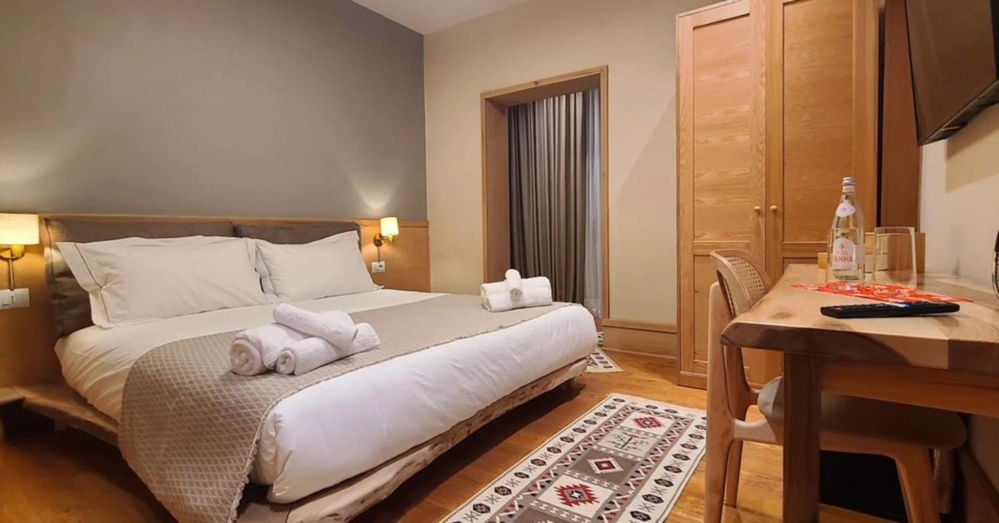 Velar Hotel Boutique Korce Ngoại thất bức ảnh