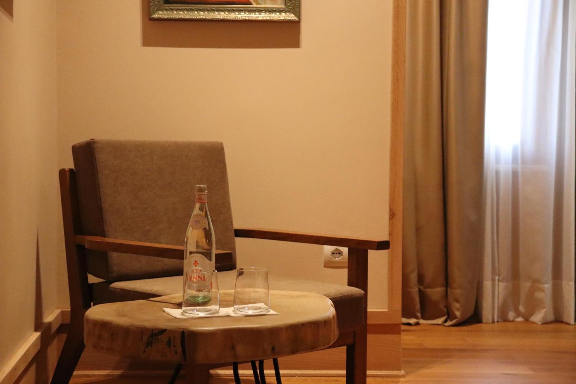 Velar Hotel Boutique Korce Ngoại thất bức ảnh